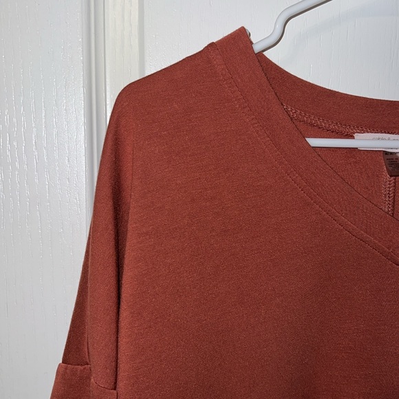 Women’s Shirt - Picture 2 of 3